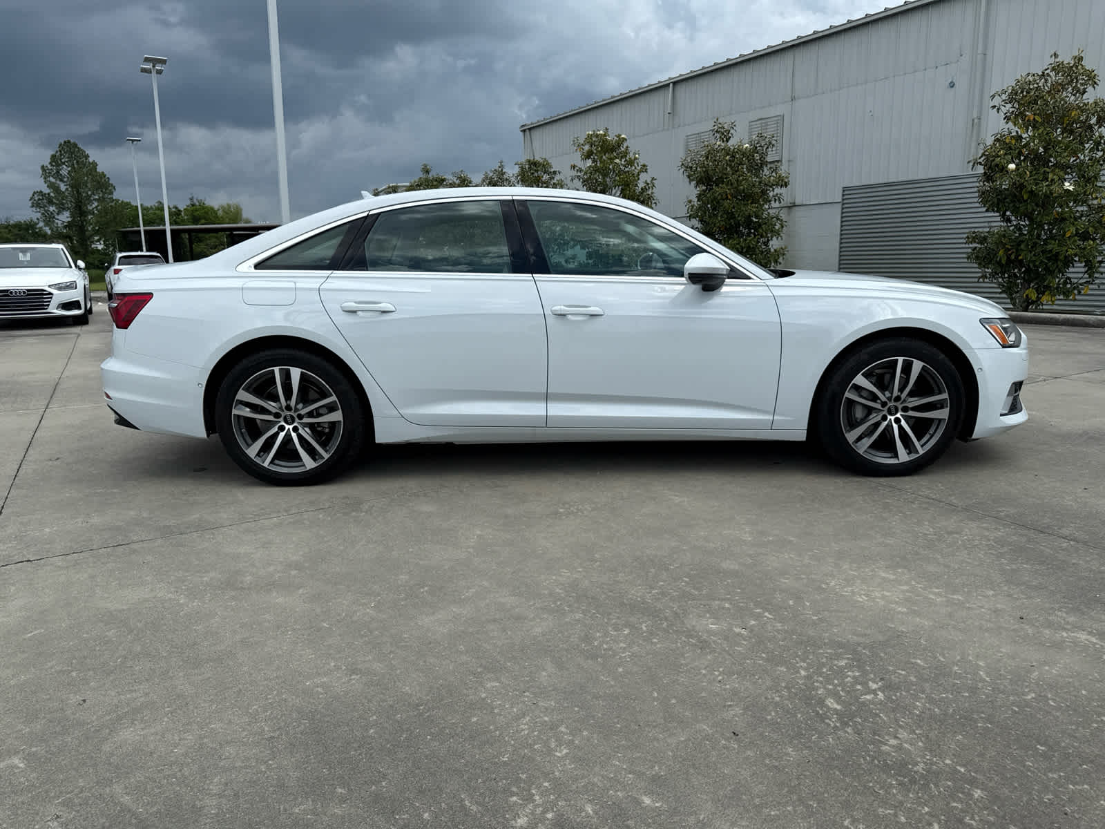 2023 Audi A6 Quattro Premium Plus photo 4
