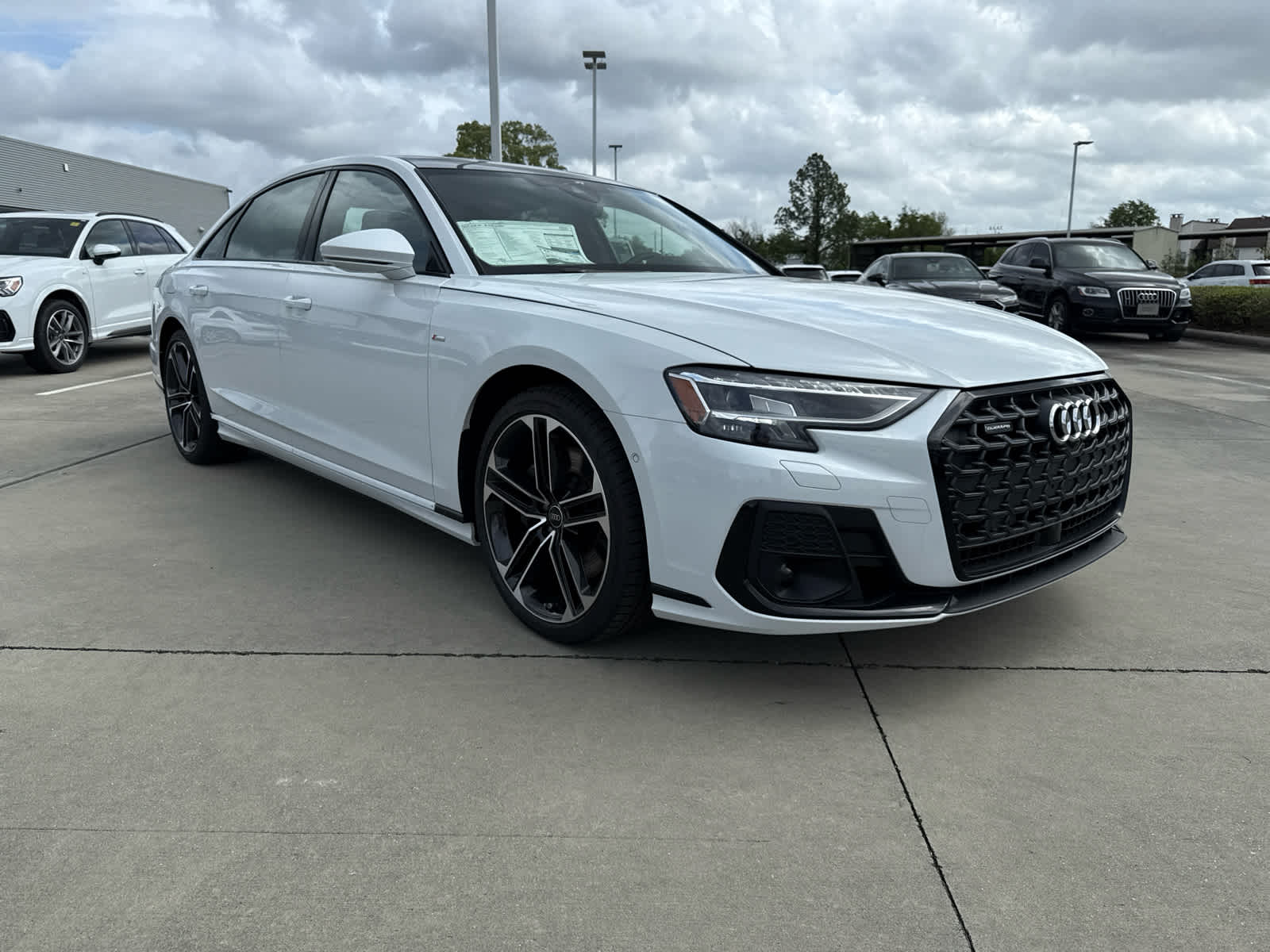 2025 Audi A8 L 55 photo 3