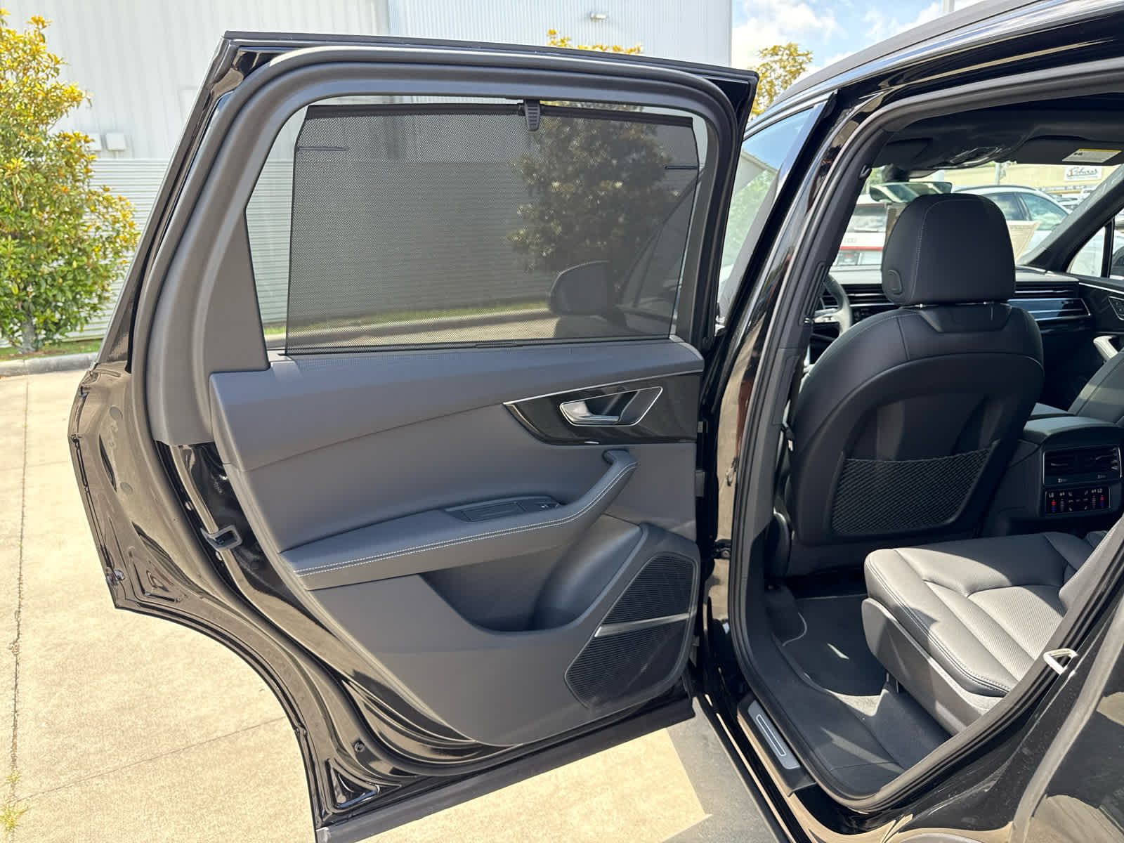 2025 Audi Q7 Premium Plus - Photo 31