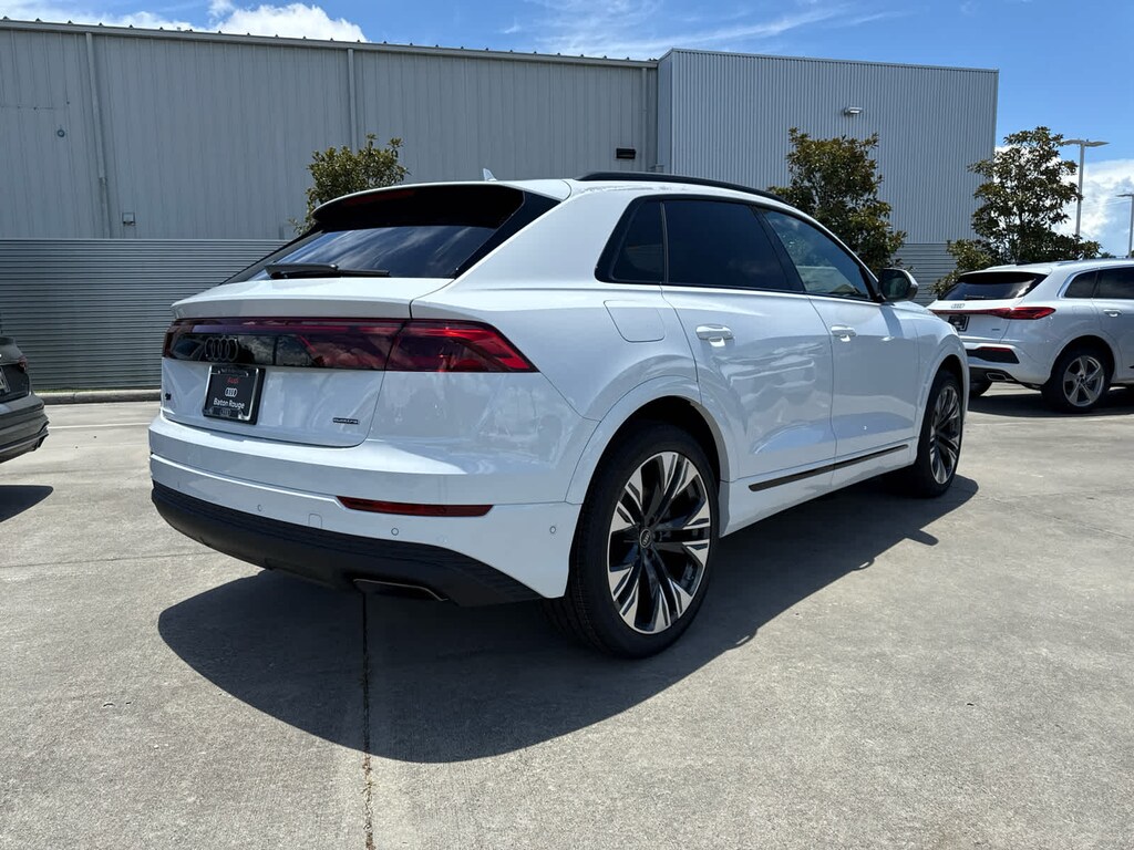 New 2025 Audi Q8 55 Prestige SUV