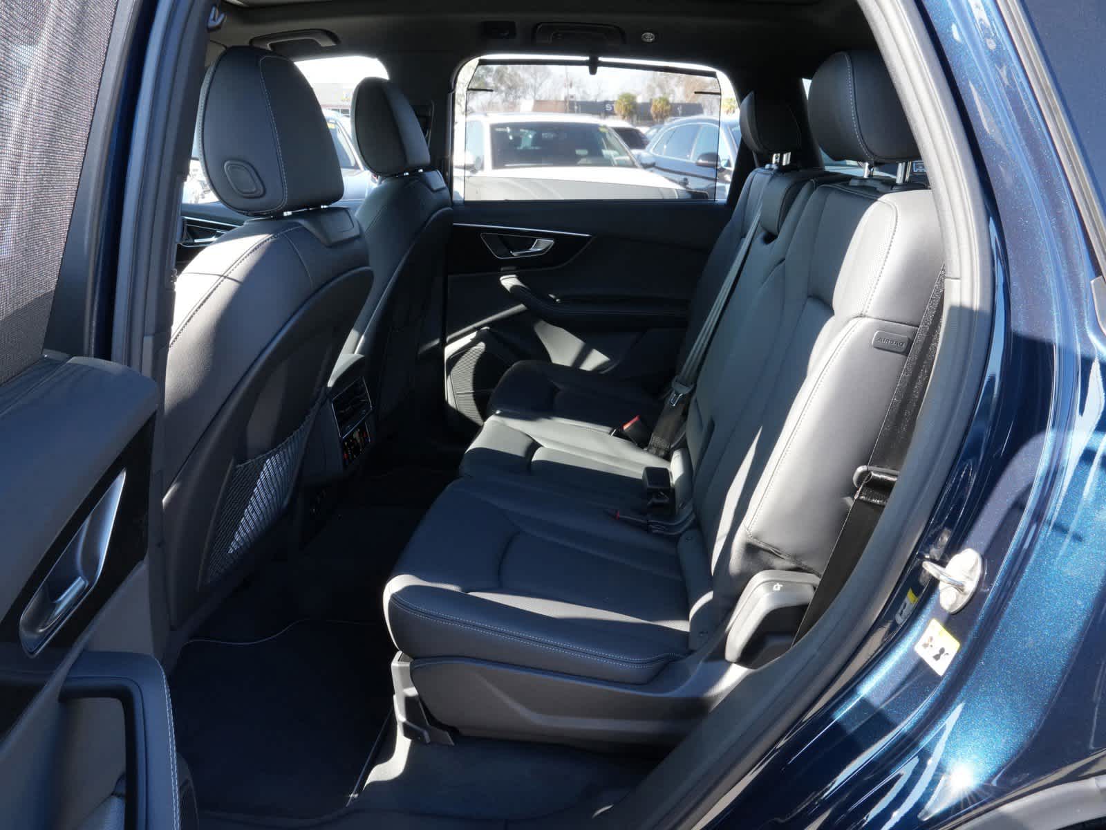 2025 Audi Q7 Premium Plus - Photo 11