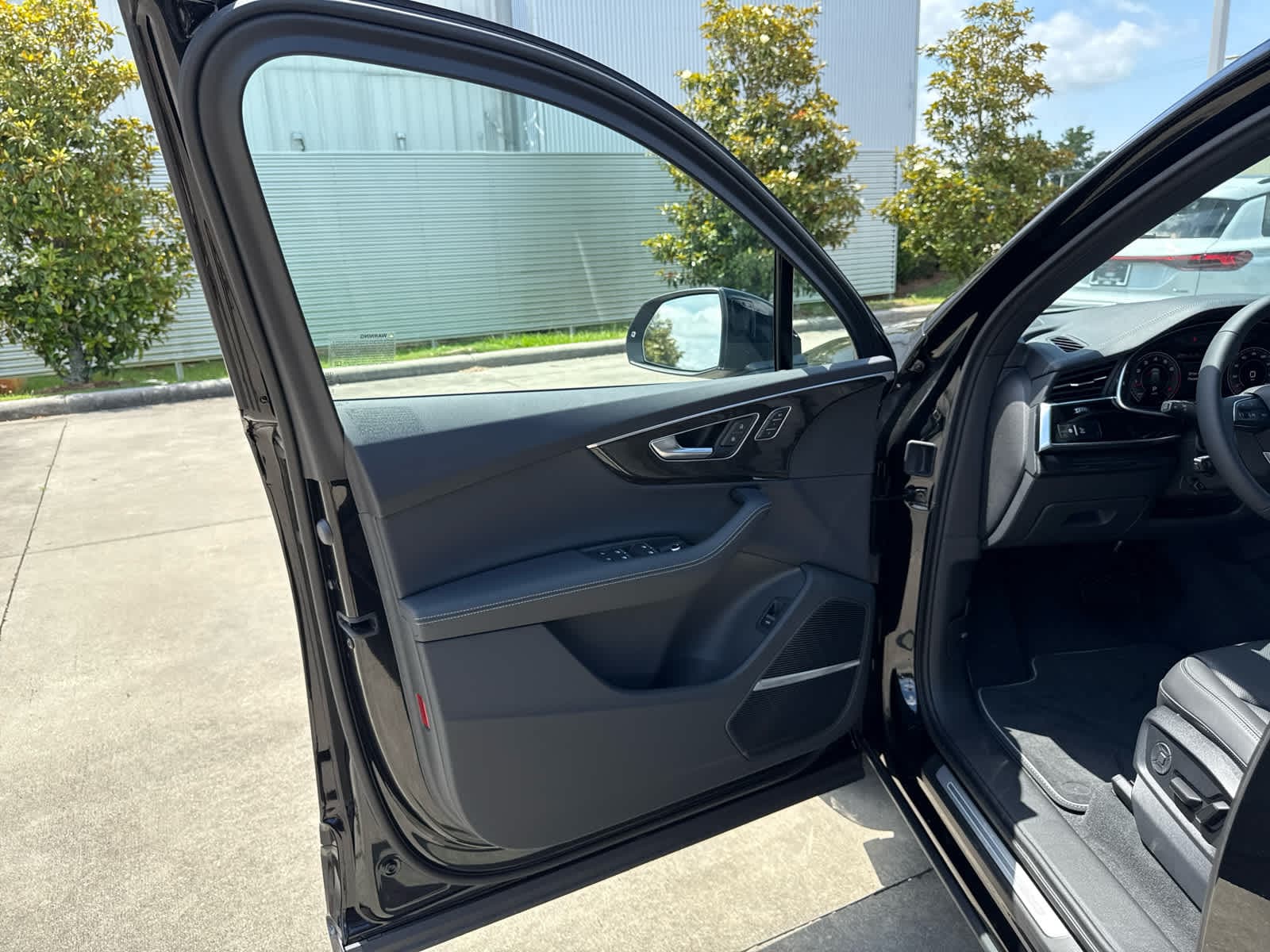 2025 Audi Q7 Premium Plus - Photo 32