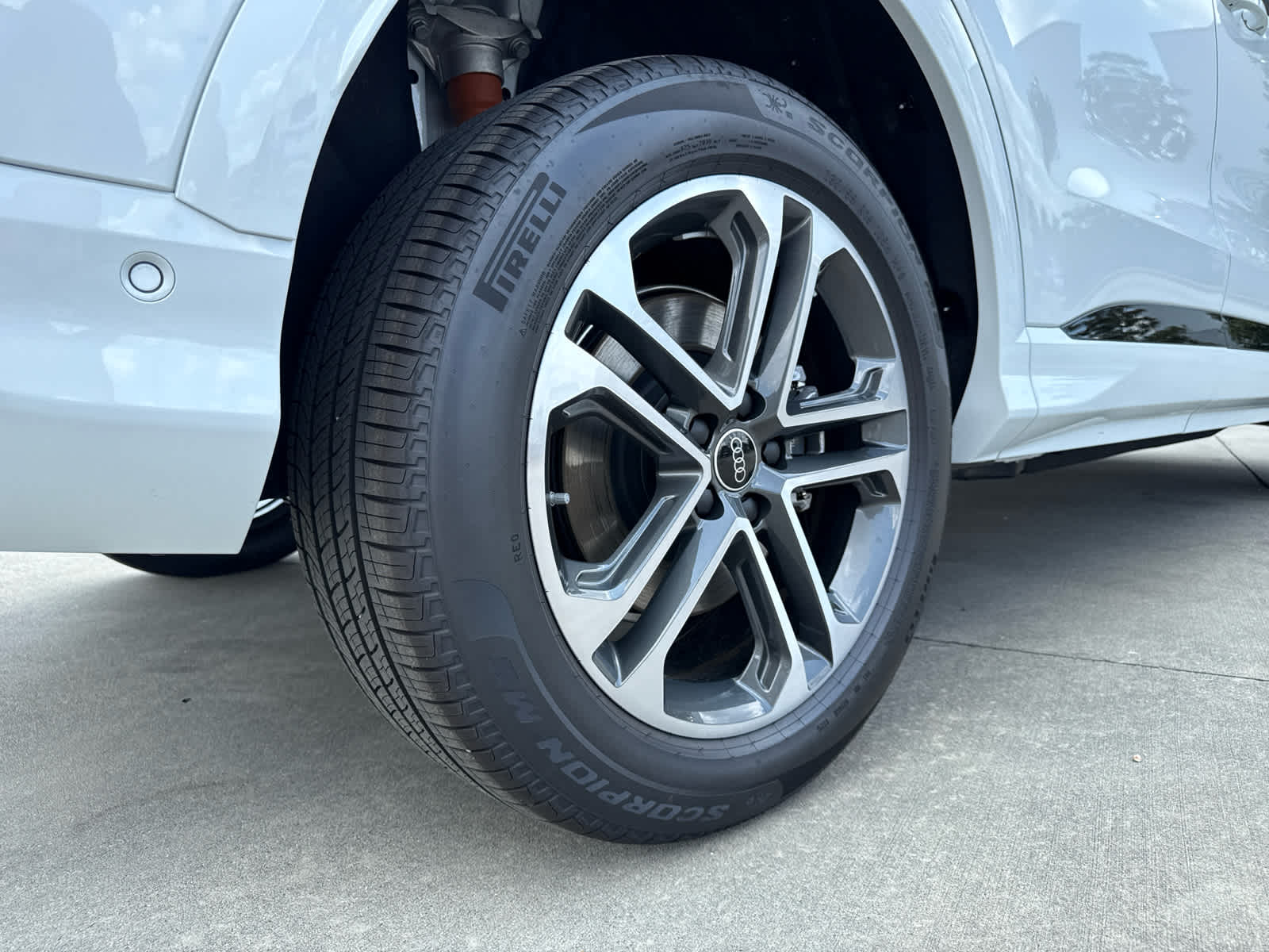 2025 Audi Q5 Premium - Photo 11