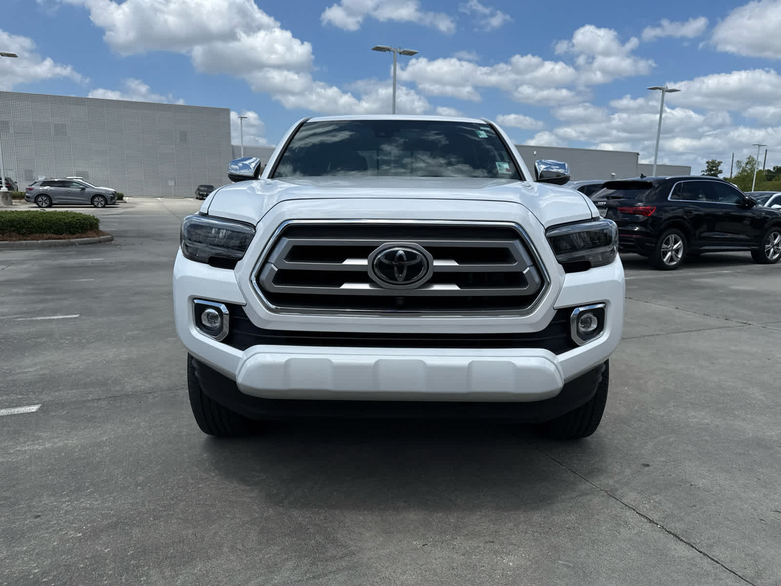 Used 2022 Toyota Tacoma Limited with VIN 3TMGZ5AN4NM472041 for sale in Baton Rouge, LA