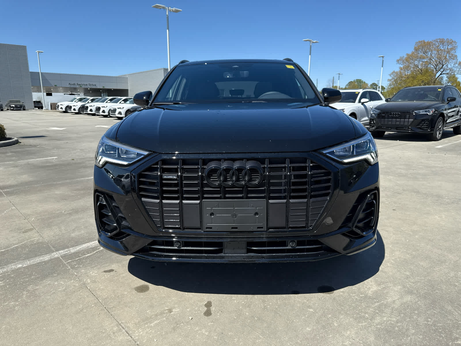 2025 Audi Q3 45 TFSI S line Premium photo 2