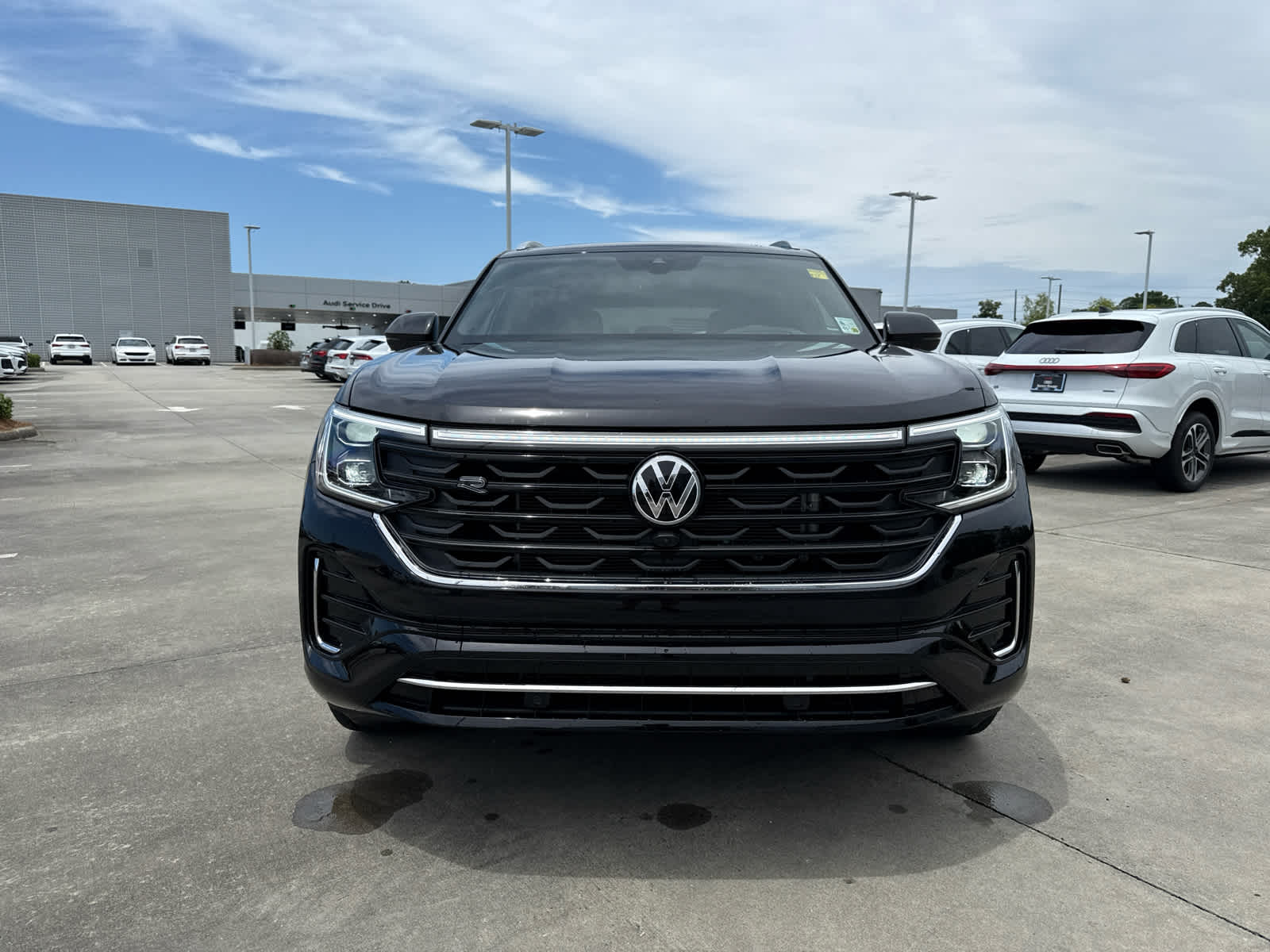 Used 2025 Volkswagen Atlas Cross Sport SEL Premium R-LINE with VIN 1V2FE2CA3SC204108 for sale in Baton Rouge, LA