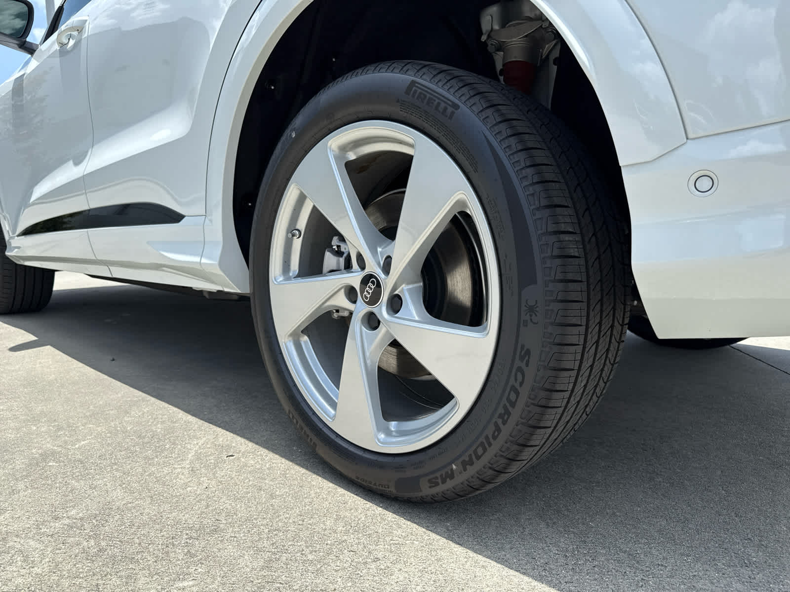 2025 Audi Q5 Premium Plus - Photo 9