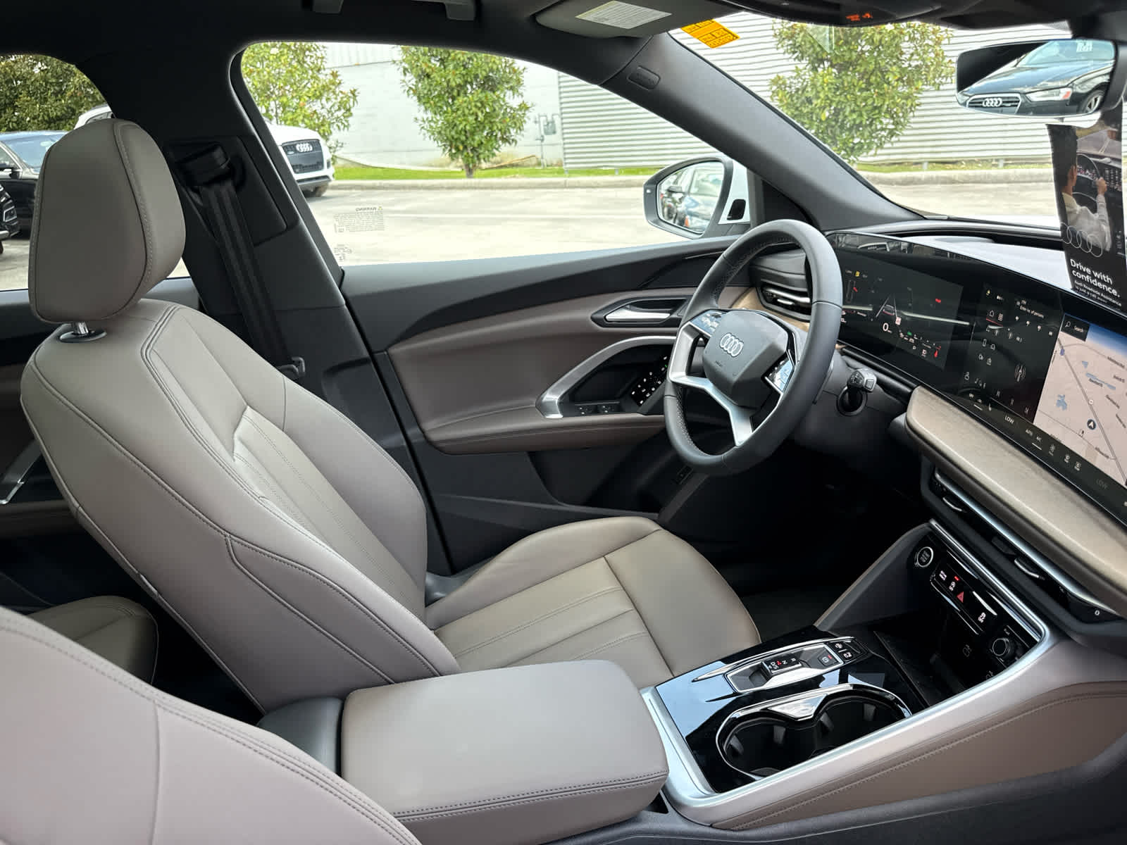 2025 Audi Q5 Premium - Photo 14
