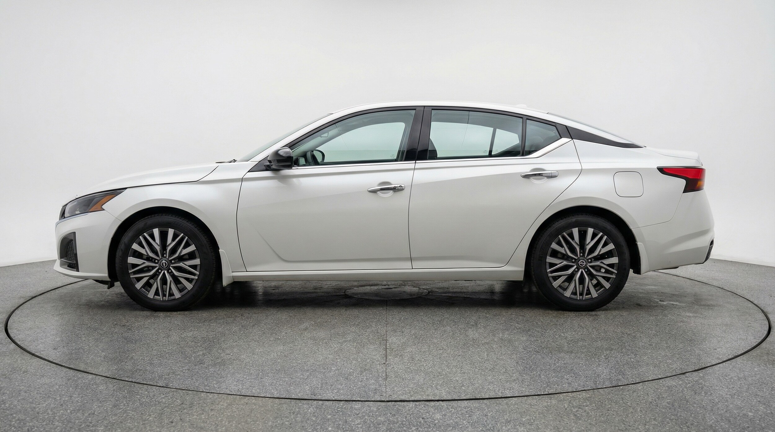 Thumbnail: 2025 Nissan Altima - 4