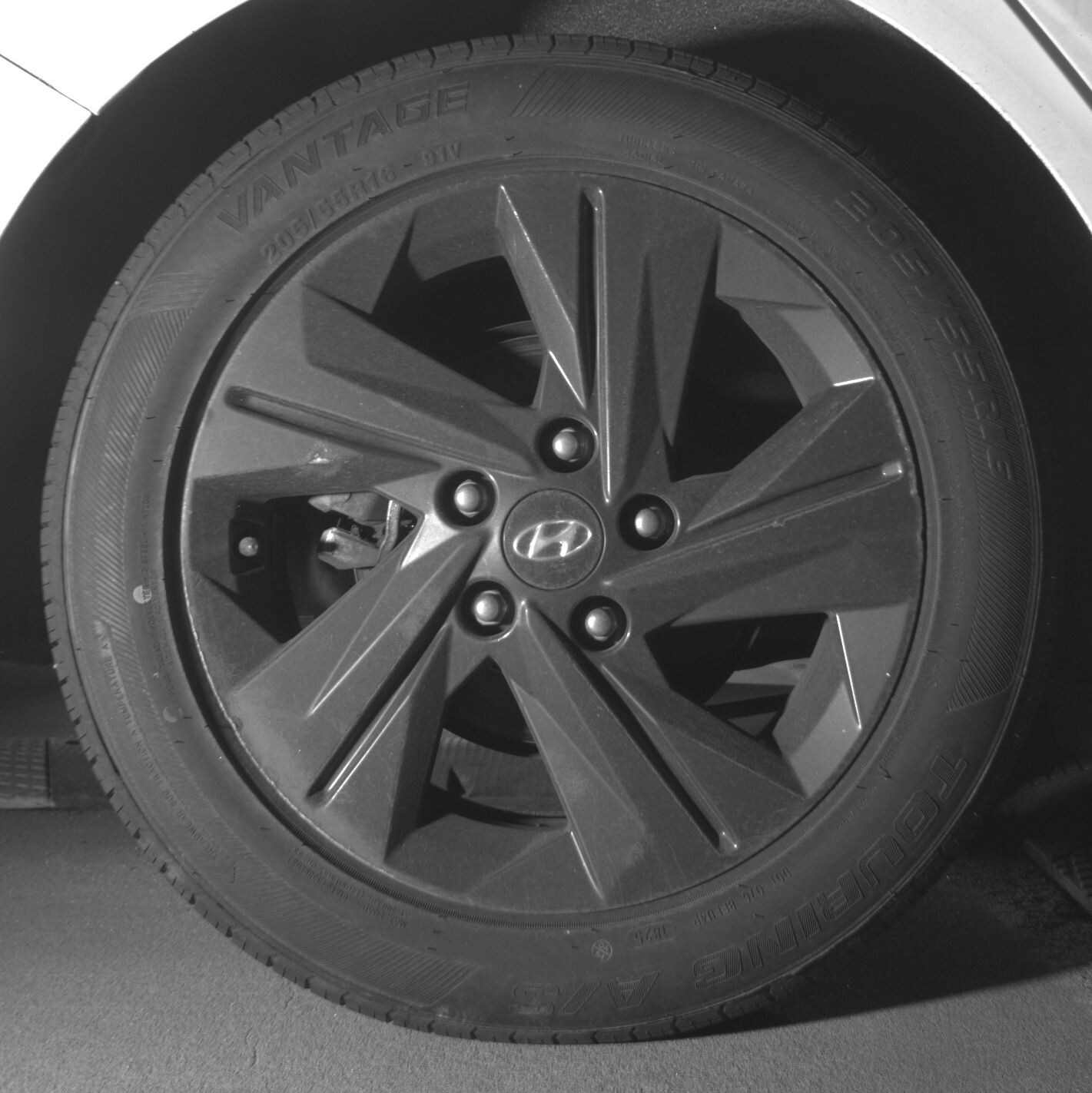 Thumbnail: 2023 Hyundai Elantra - 12