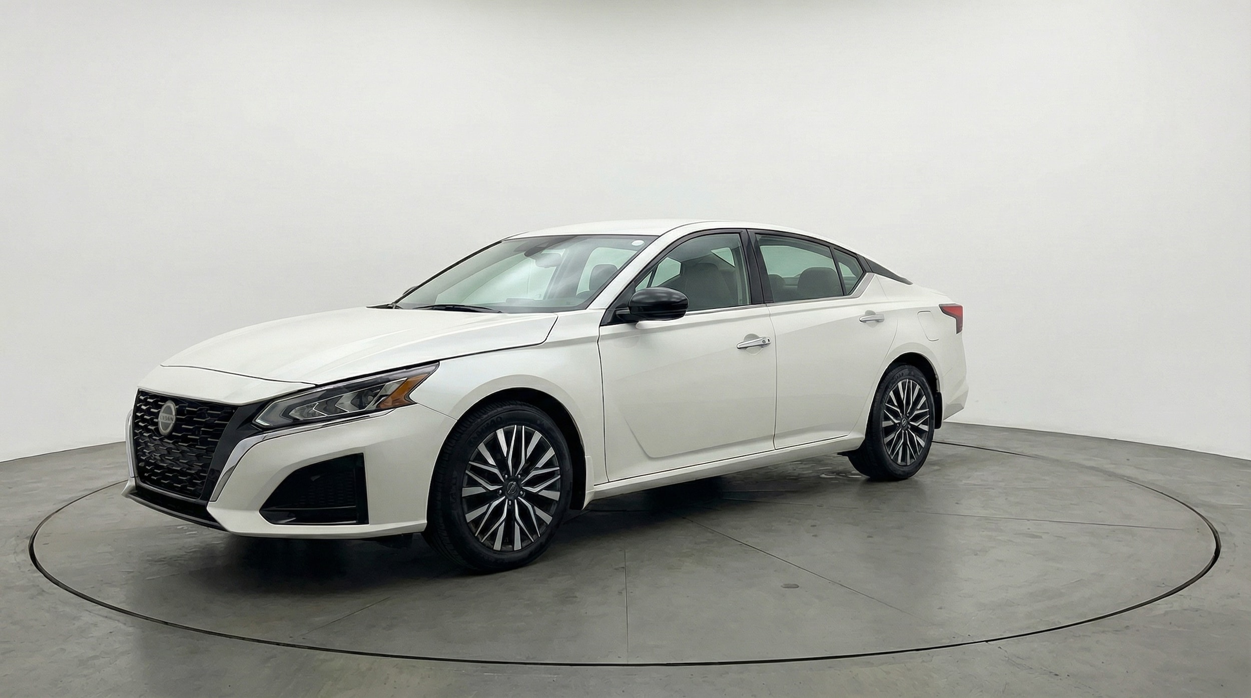 Thumbnail: 2025 Nissan Altima - 3