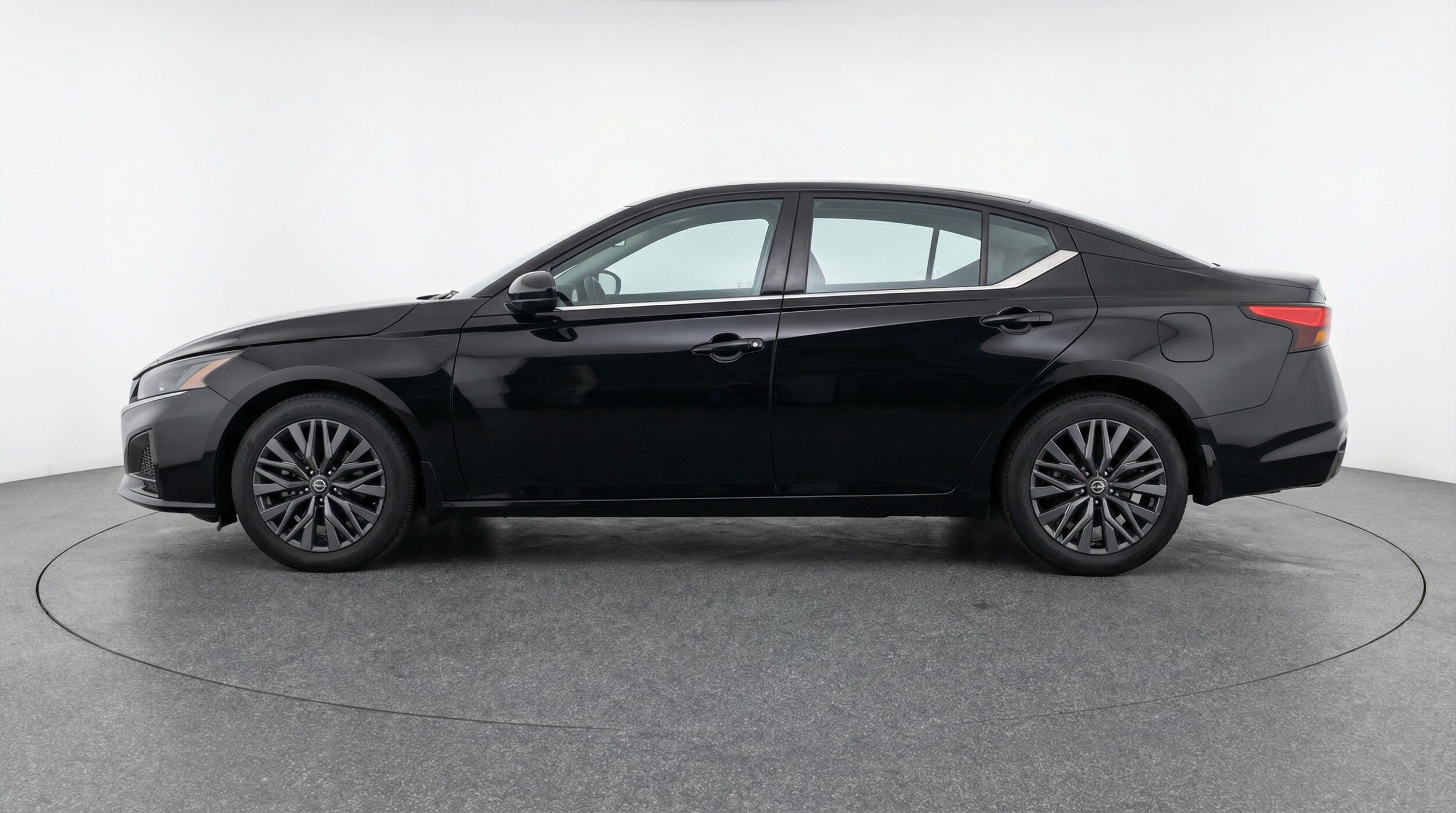 Thumbnail: 2025 Nissan Altima - 4