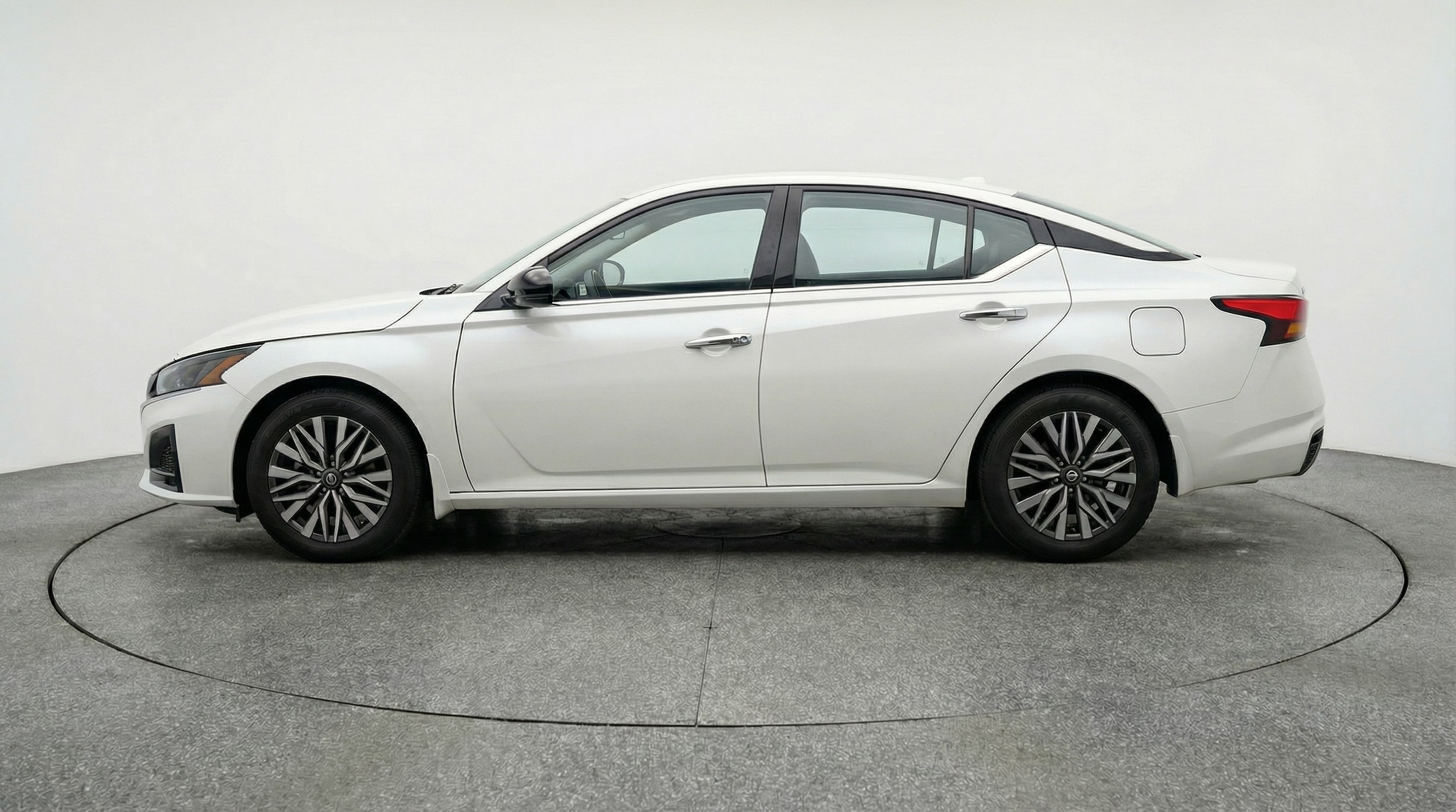 Thumbnail: 2025 Nissan Altima - 4