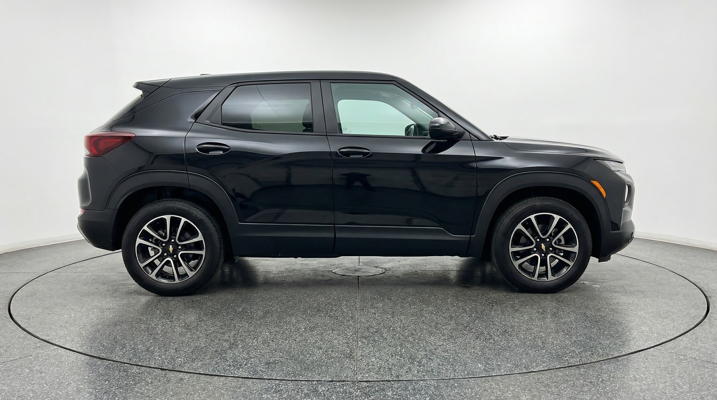 Thumbnail: 2025 Chevrolet TrailBlazer - 8