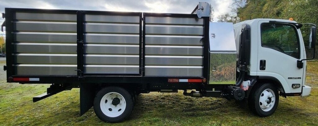 New 2024 Isuzu NPR-HD