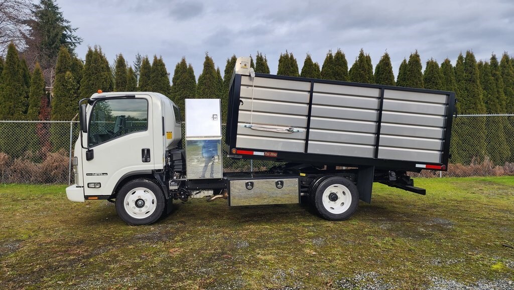 New 2024 Isuzu NPR-HD