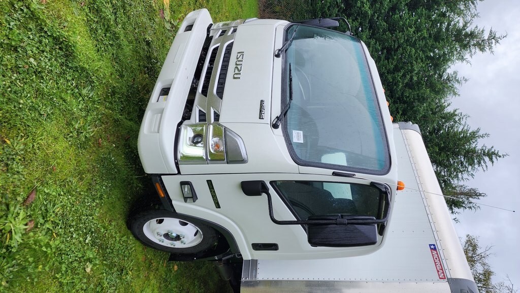 New 2024 Isuzu NPR-HD