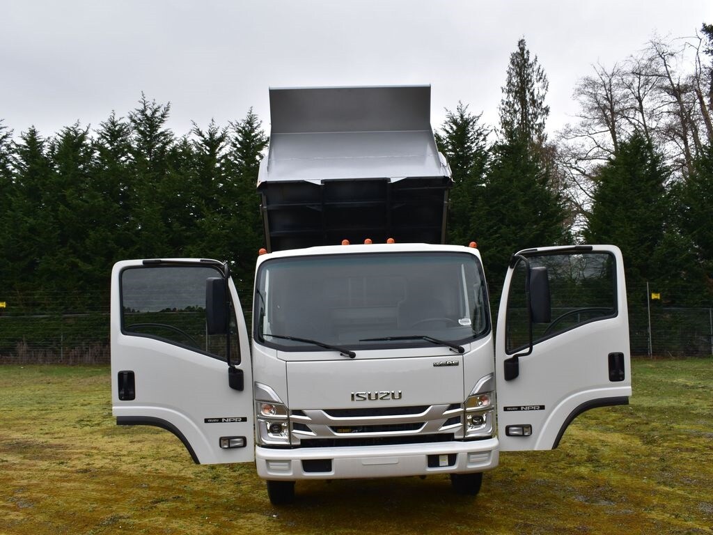 New 2024 Isuzu NPR Truck