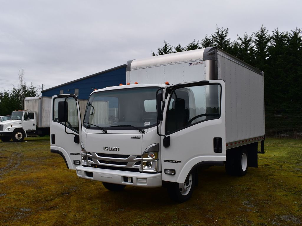 2024 Isuzu NPR-HD's photo