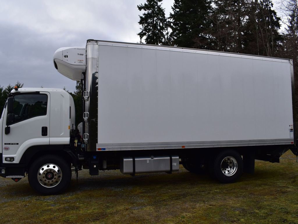 New 2025 Isuzu FTR Truck