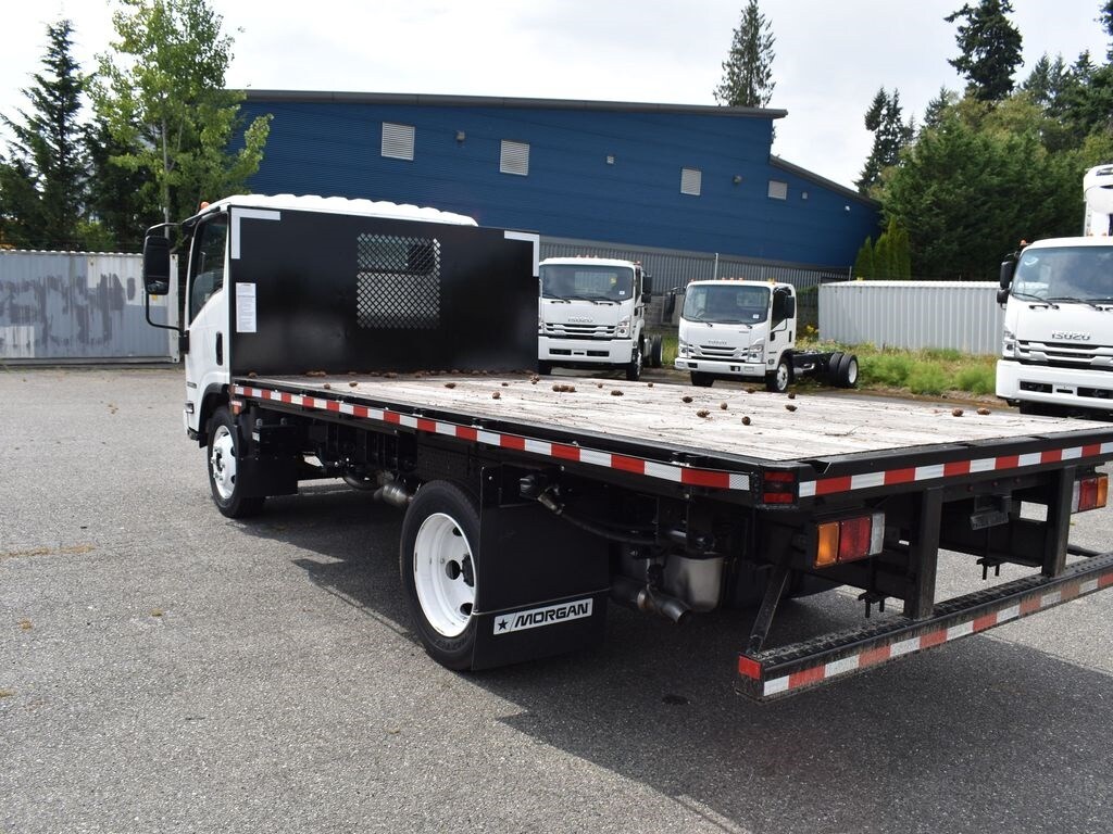 New 2024 Isuzu NPR-HD