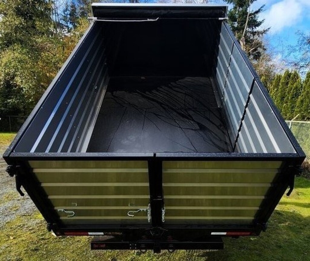 New 2024 Isuzu NPR-HD