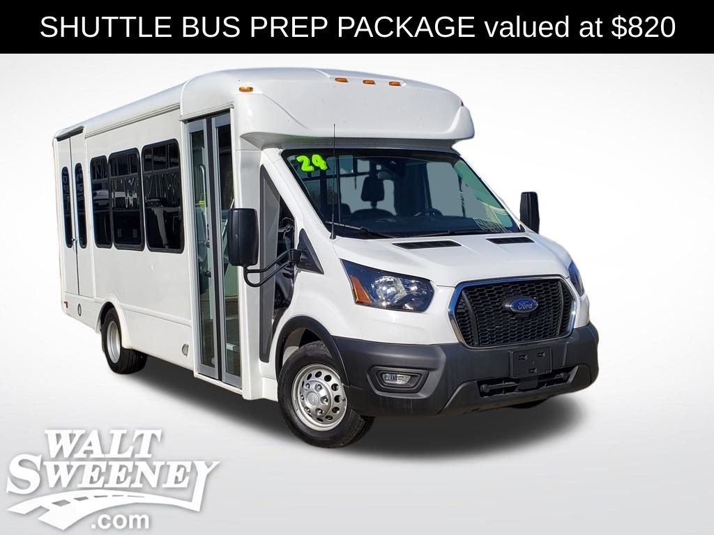 2024 Ford Transit Cutaway Base's photo