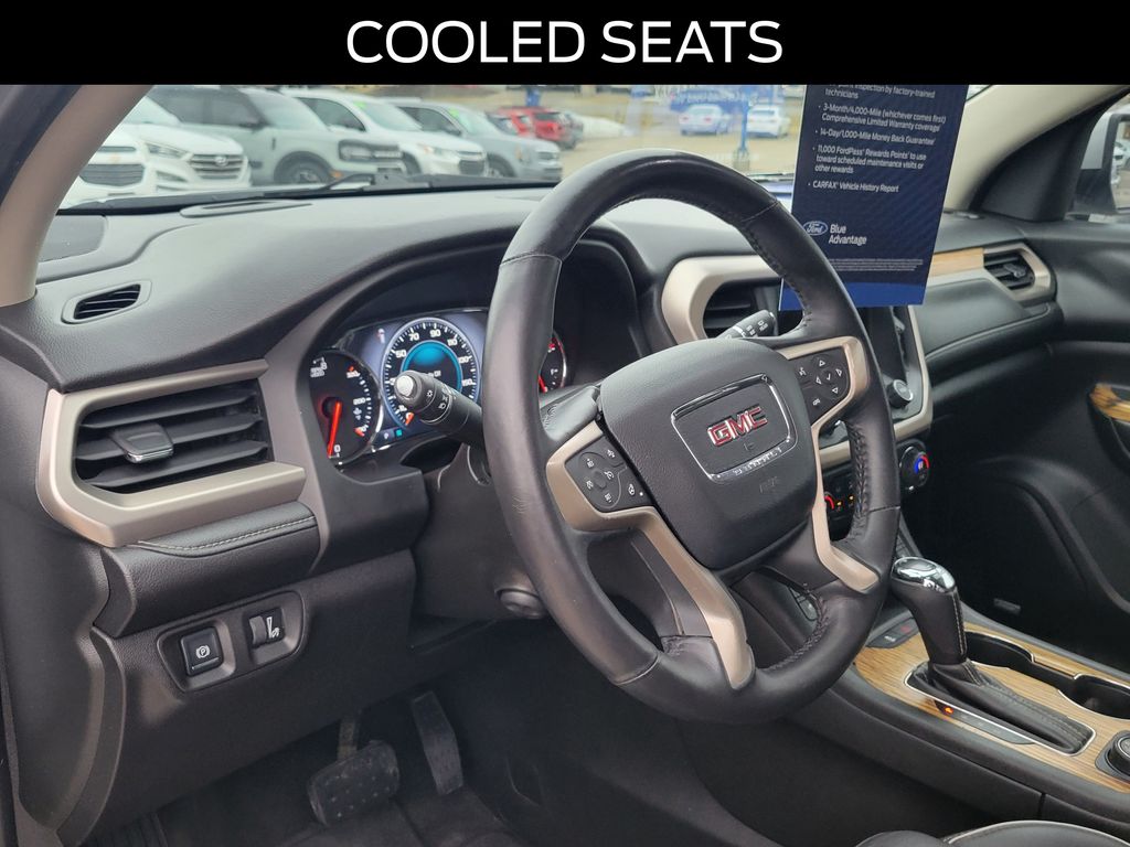 2017 GMC Acadia Denali - Photo 16