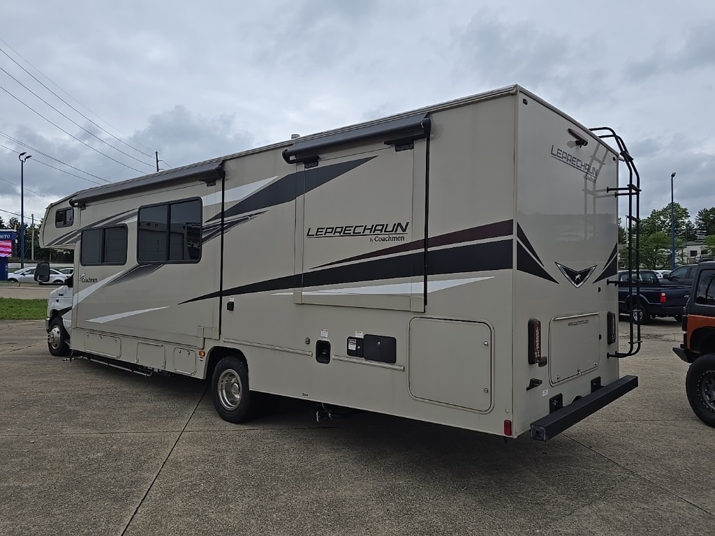 Used 2023 Ford E-450SD Base Cutaway Van