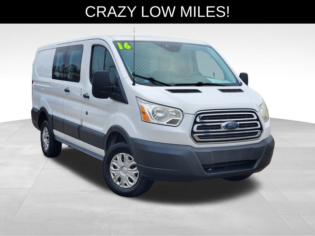 2016 Ford Transit Base's photo