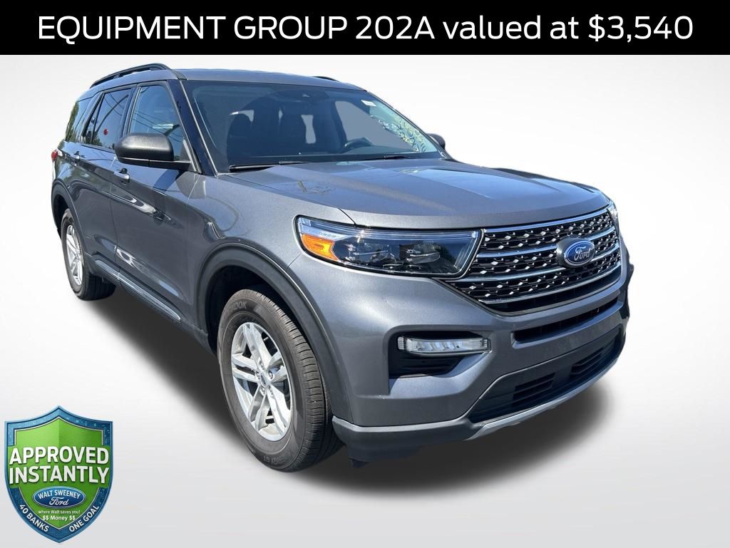 2022 Ford Explorer XLT 4WD's photo