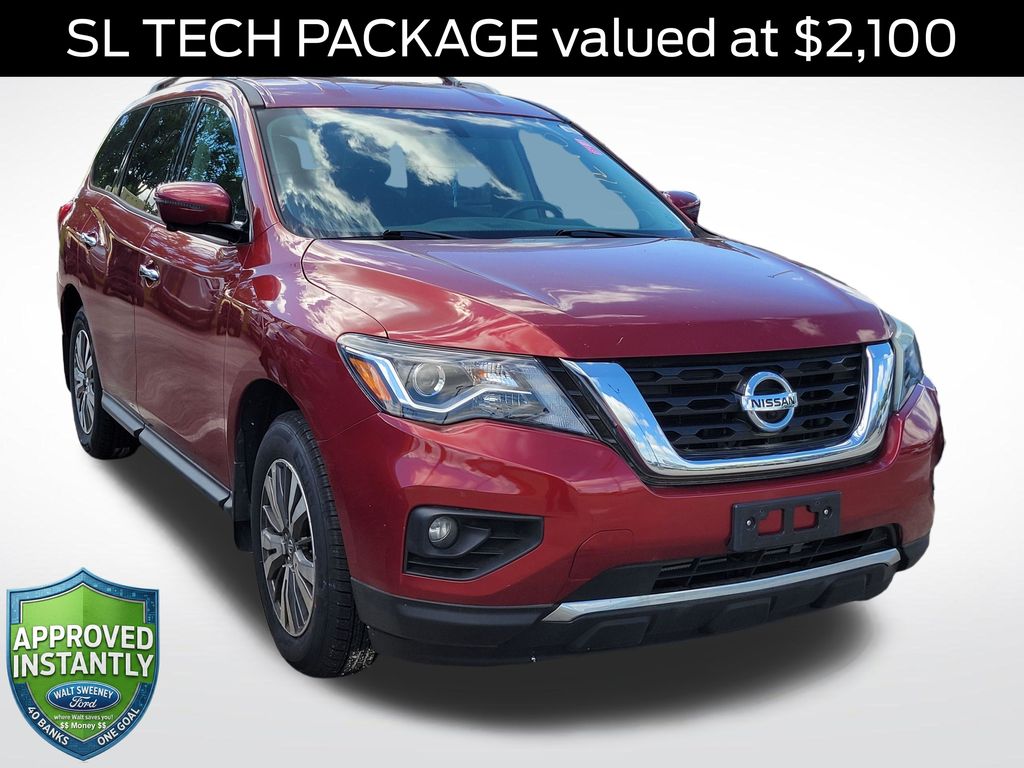 2017 Nissan Pathfinder SL 4WD's photo