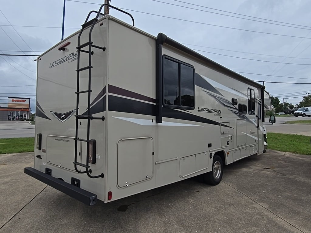 Used 2023 Ford E-450SD Base Cutaway Van