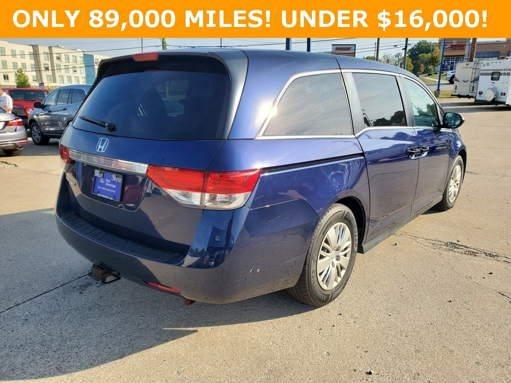 2016 Honda Odyssey LX photo 4