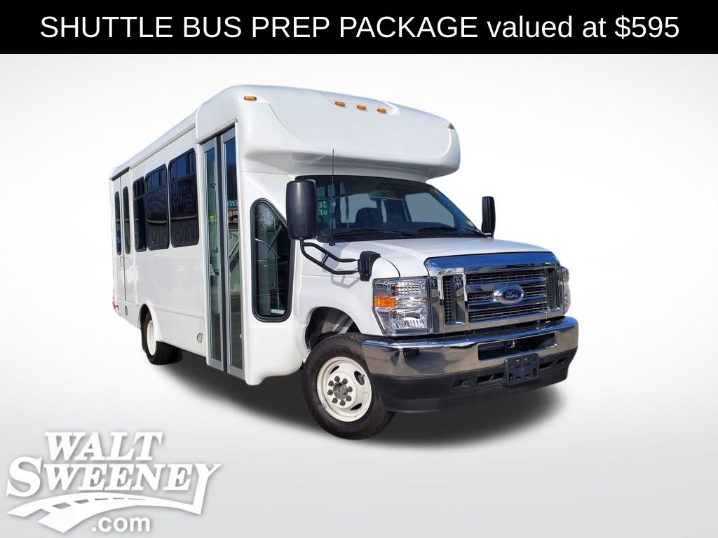 2025 Ford E-Series Cutaway Base's photo