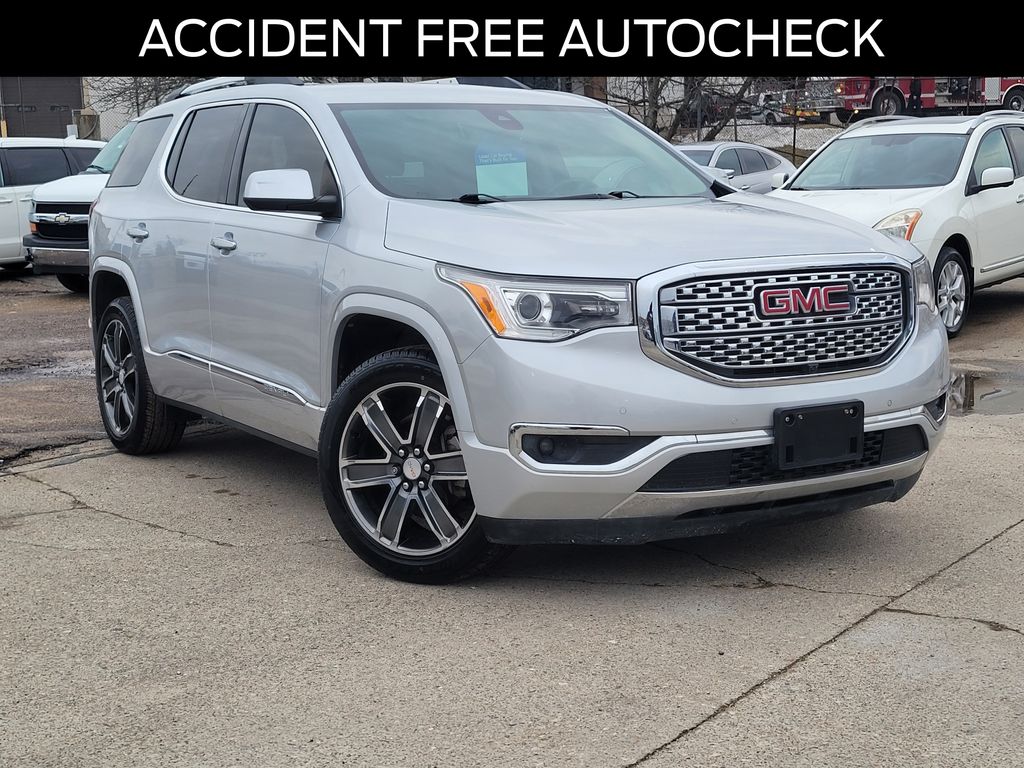 2017 GMC Acadia Denali - Photo 28