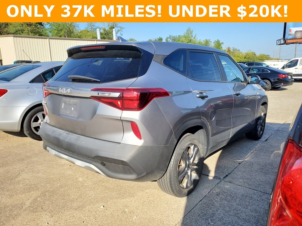 2023 Kia Seltos LX photo 4