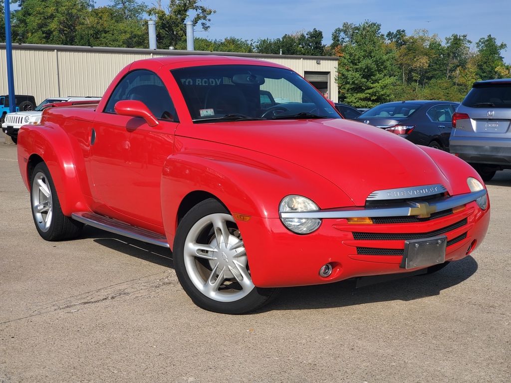 2004 Chevrolet SSR LS's photo