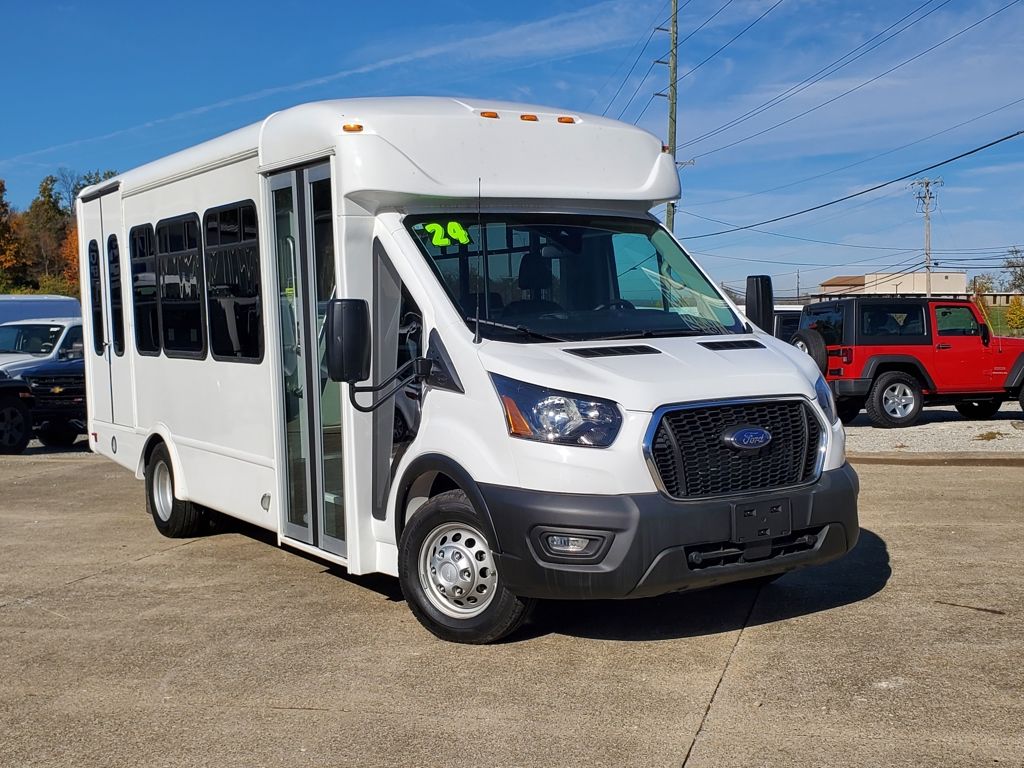 2024 Ford Transit Cutaway Base's photo