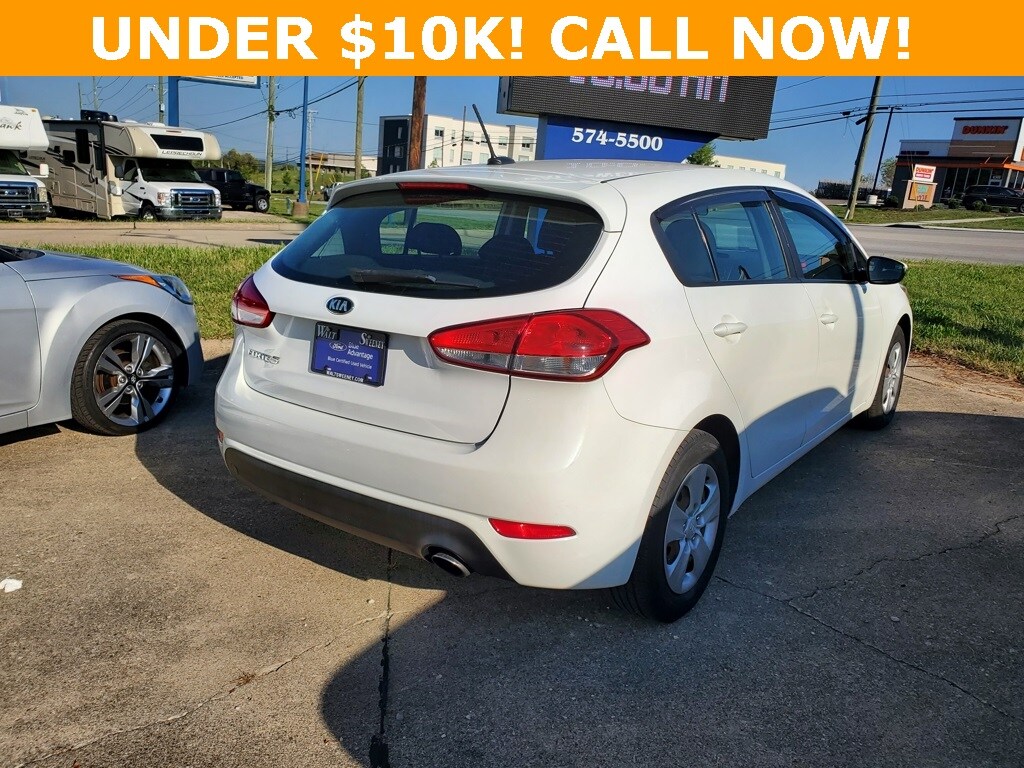 2017 Kia Forte LX photo 4