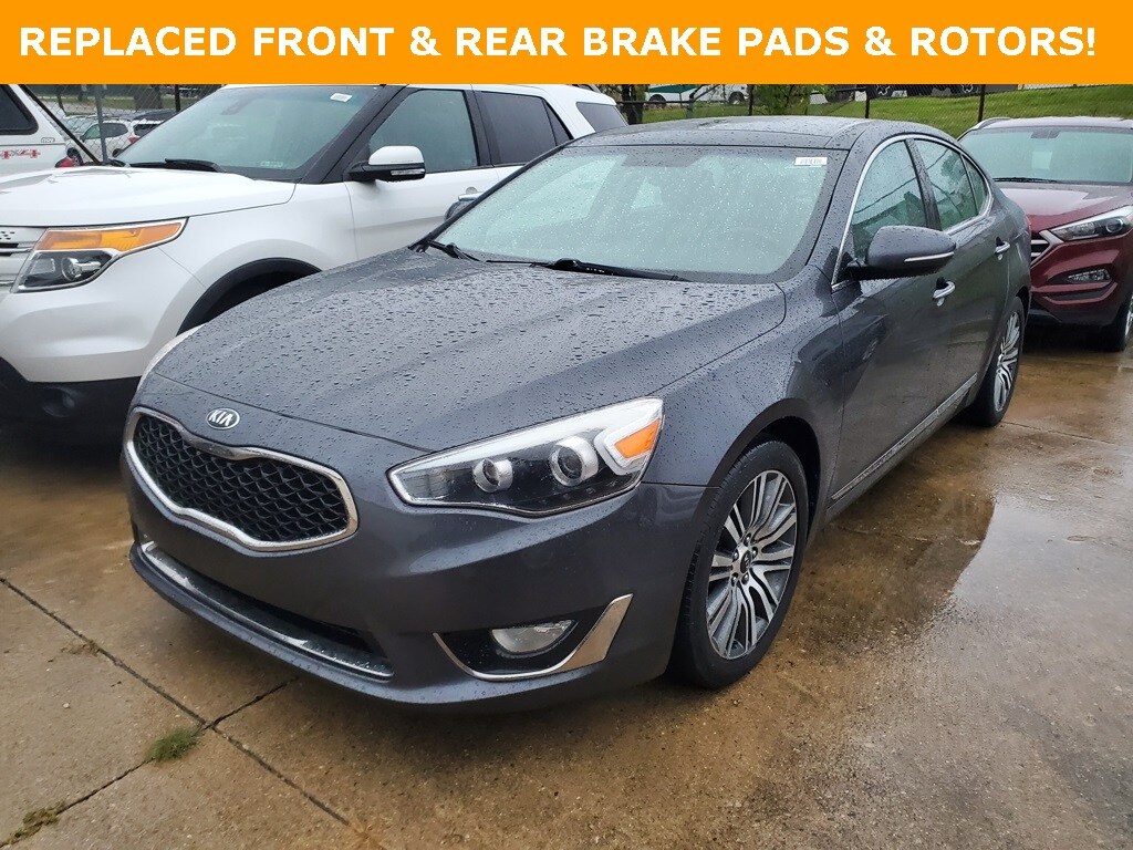 2016 Kia Cadenza Premium photo 2