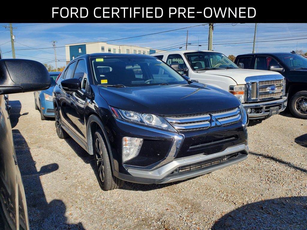 2019 Mitsubishi Eclipse Cross SE's photo