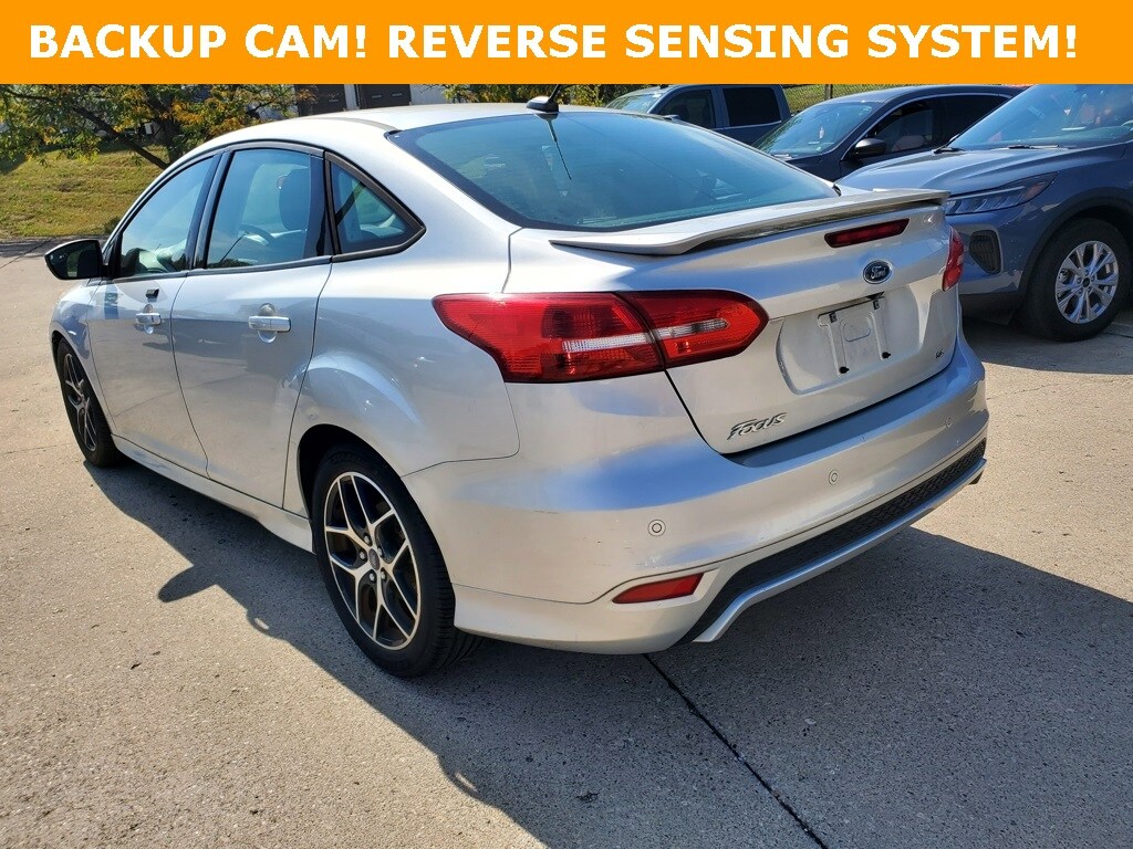 2016 Ford Focus SE photo 3