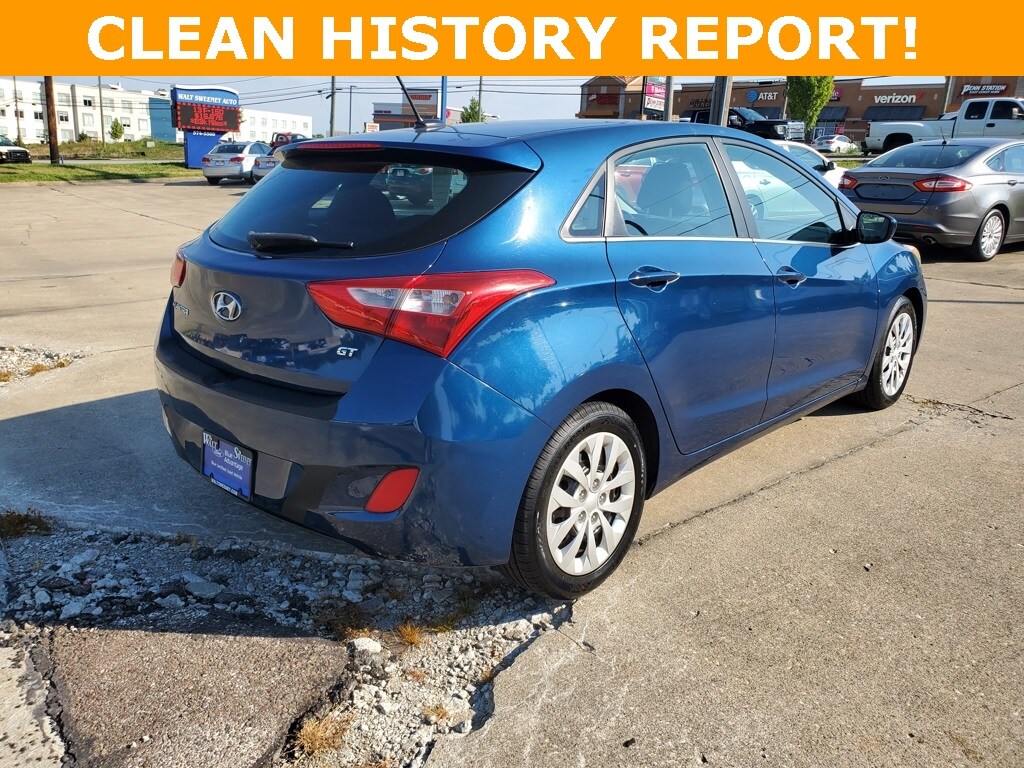 2016 Hyundai Elantra GT Base photo 2