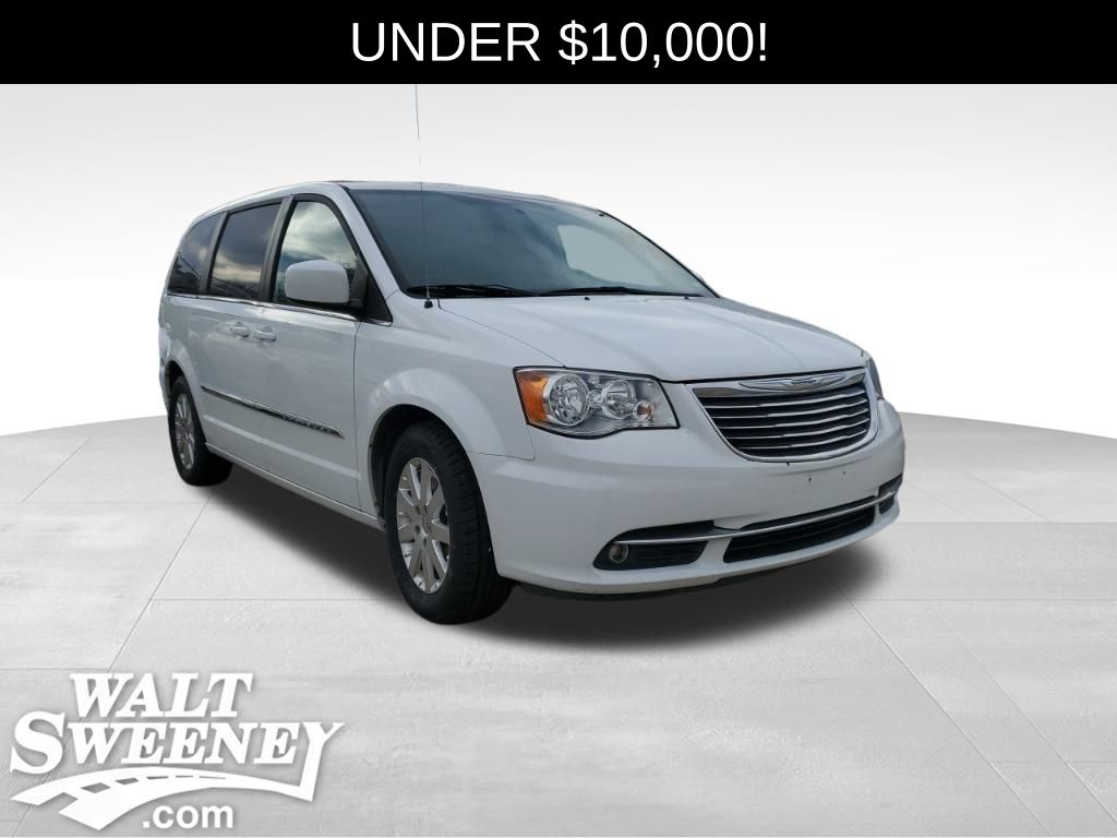 2016 Chrysler Town & Country Base's photo