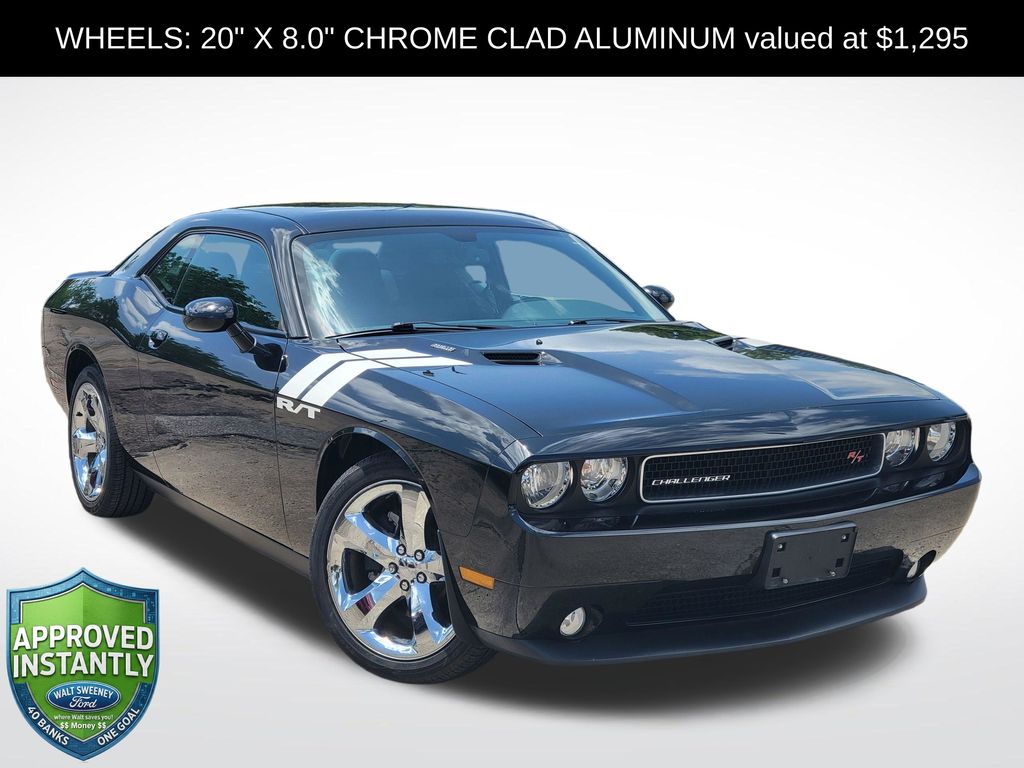 2014 Dodge Challenger R/T's photo