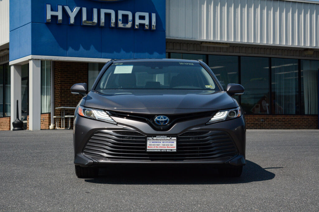 Used 2018 Toyota Camry XLE Hybrid with VIN 4T1B21HK3JU005732 for sale in Harrisonburg, VA