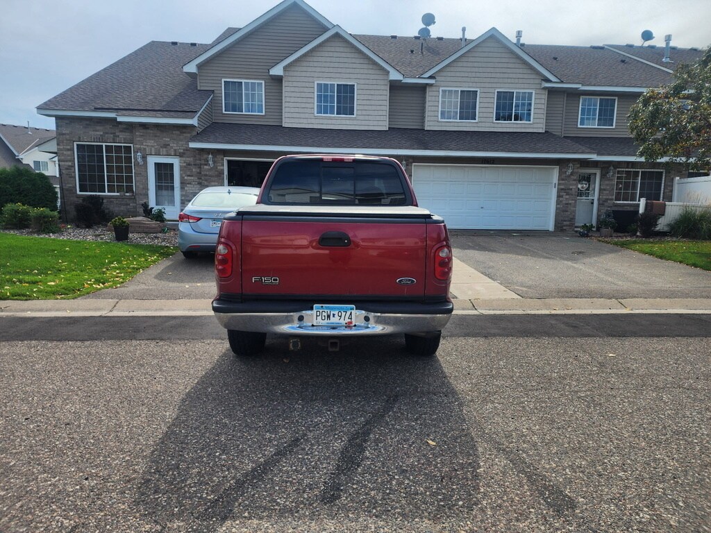 2001 Ford F-150 XLT photo 2