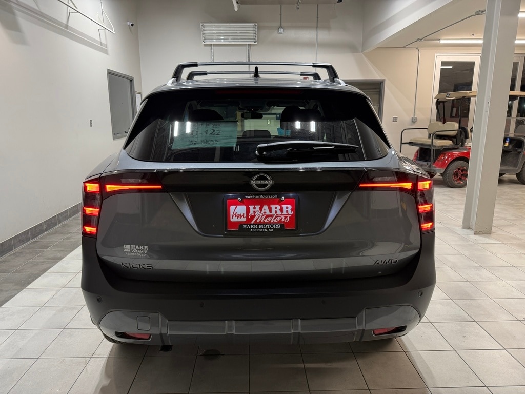 New 2026 Nissan Kicks SV