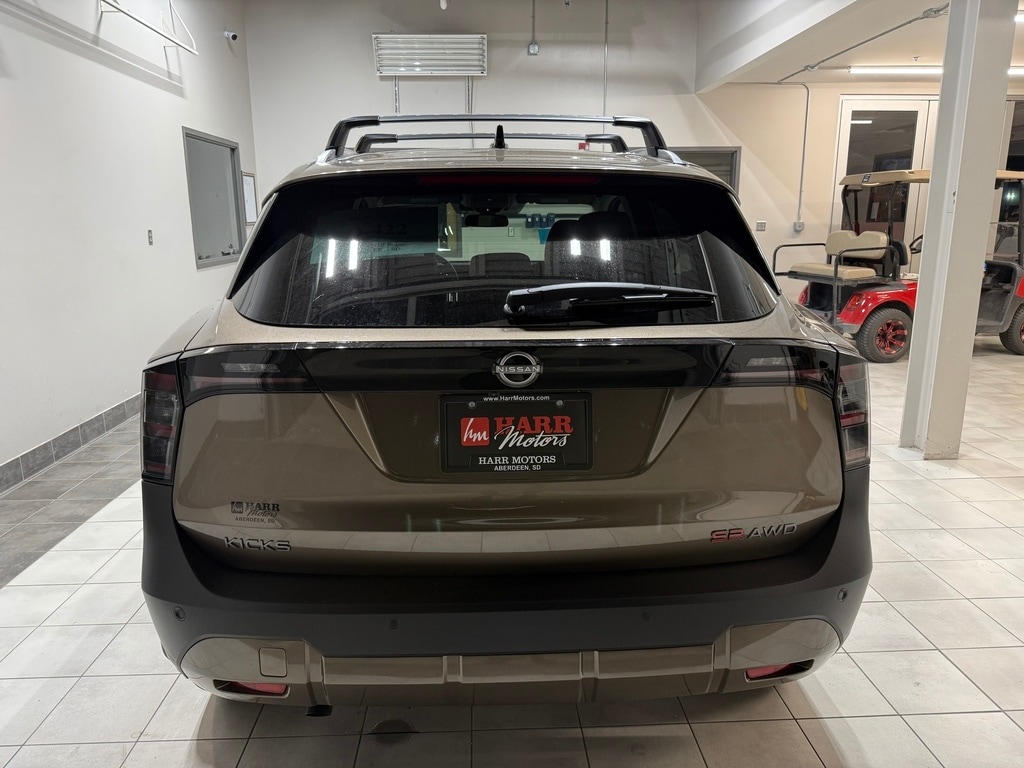 New 2026 Nissan Kicks SR